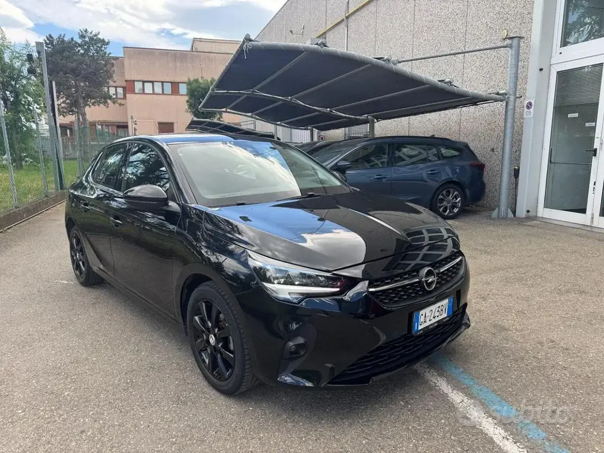 Usata Opel Corsa 75 CV (55 kW) 2020 Nero metallizzato Utilitaria