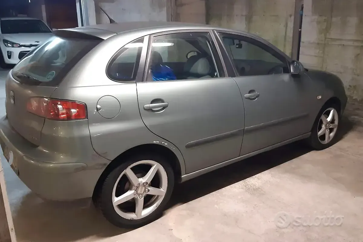 Usata Seat Ibiza 75 CV (55 kW) 2002 Utilitaria