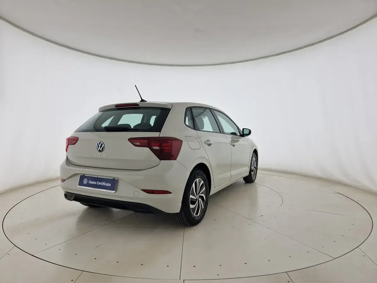 Usata VW Polo Life 95 CV (69 kW) 2023 Ascot grey Utilitaria