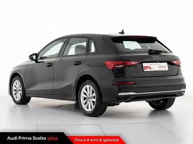 Usata Audi A3 Business 150 CV (110 kW) 2025 Nero brillante