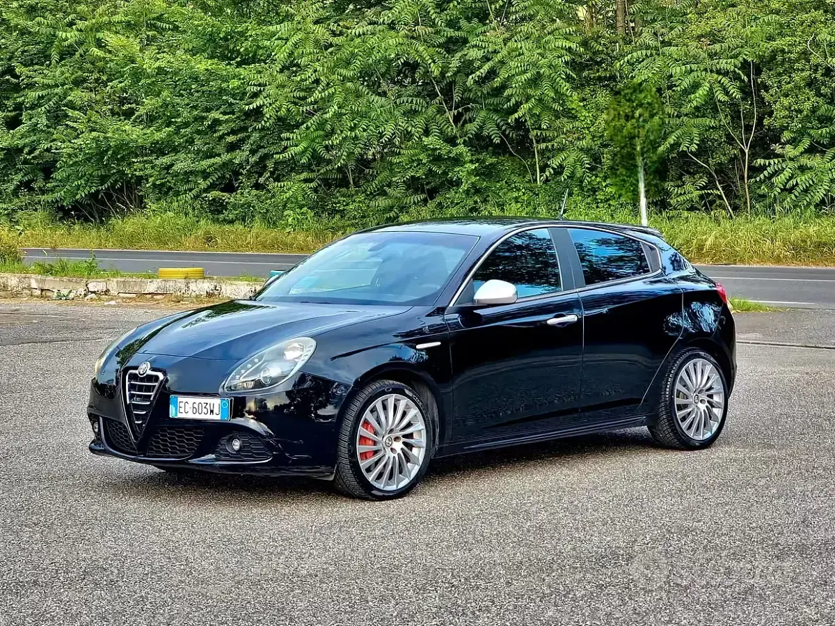 Usata Alfa Romeo Giulietta Distinctive 170 CV (125 kW) 2010 Nero Utilitaria