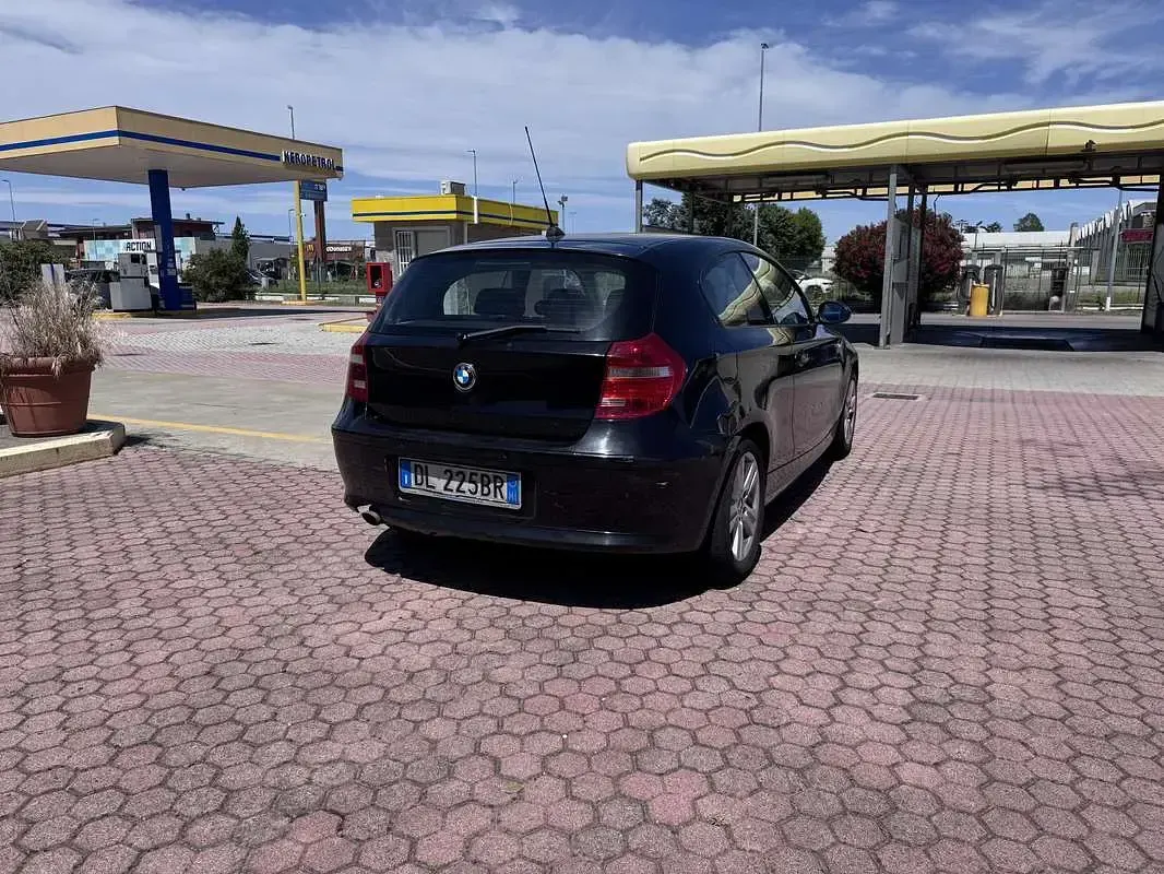 Usata BMW 118 143 CV (105 kW) 2007 Utilitaria