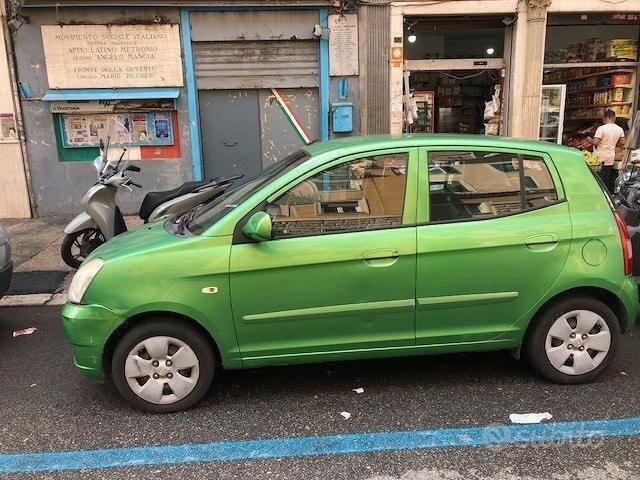 Usata Kia Picanto 65 CV (47 kW) 2005 Verde Utilitaria