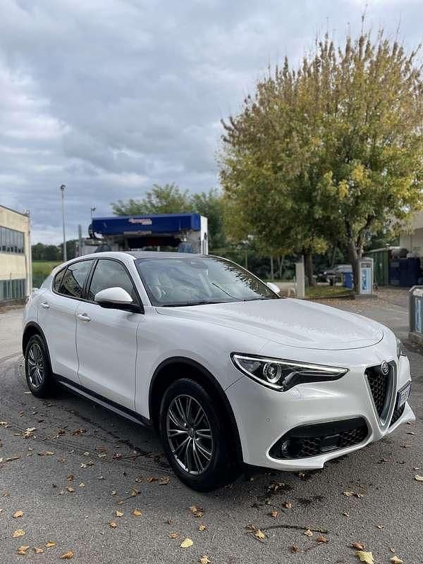 Usata Alfa Romeo Stelvio Executive 209 CV (153 kW) 2018 SUV