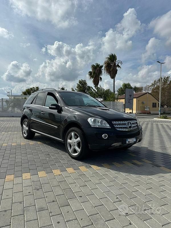 Usata Mercedes ML320 2009 Nero SUV