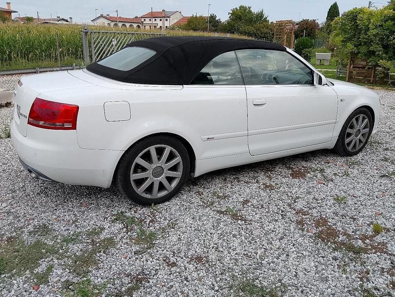 Usata Audi A4 Cabriolet 140 CV (102 kW) 2008 Bianco Cabrio