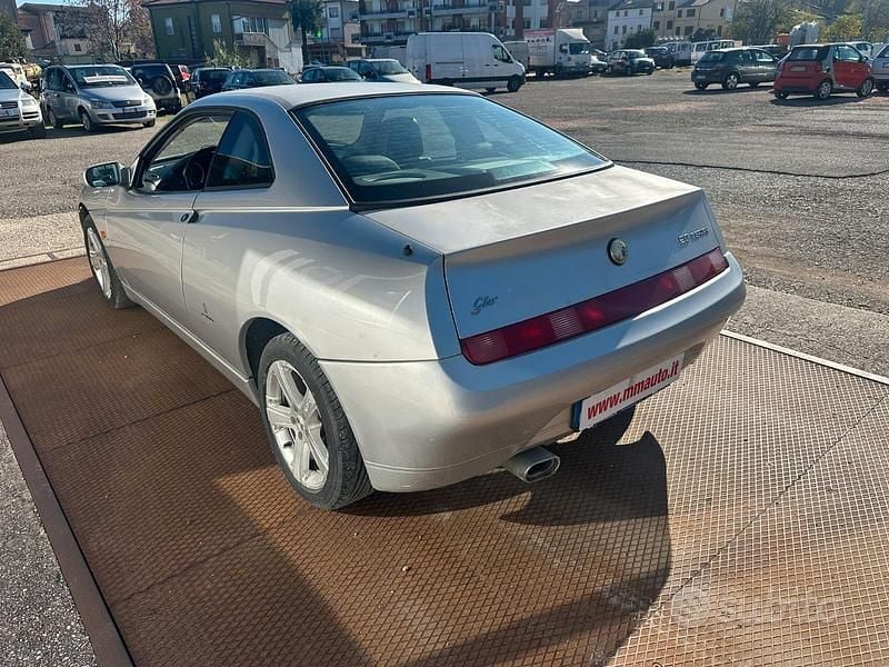 Usata Alfa Romeo GTV Lusso 155 CV (114 kW) 2000 Coupé
