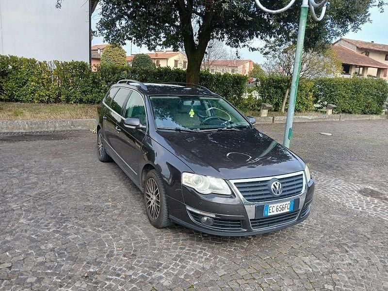 Usata VW Passat 140 CV (102 kW) 2010 Nero Station wagon