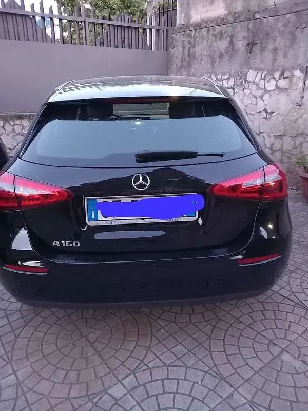 Usata Mercedes A160 109 CV (80 kW) 2021 Nero Berlina