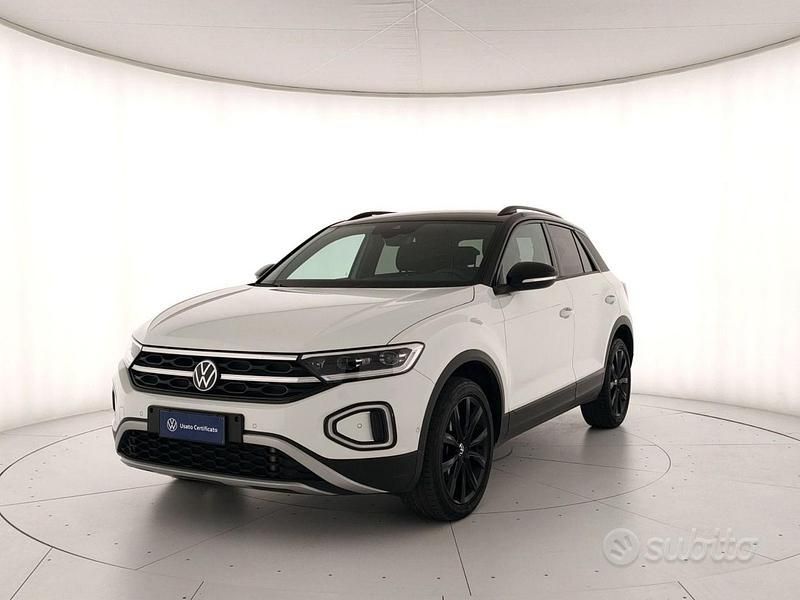 Usata VW T-Roc Style 150 CV (110 kW) 2023 Pure white nero SUV