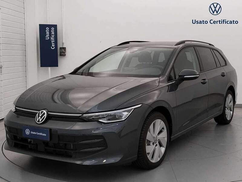 Dolphin grey Usata 2024 VW Golf VIII Life Station wagon | 32.900 € (Molto cara) - Immagine 1/4