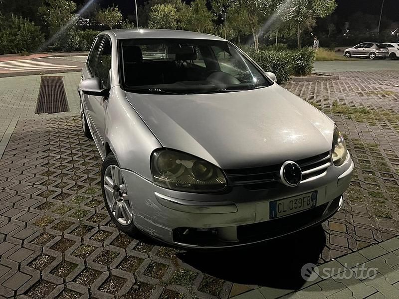 Usata VW Golf IV 140 CV (102 kW) 2004 Berlina