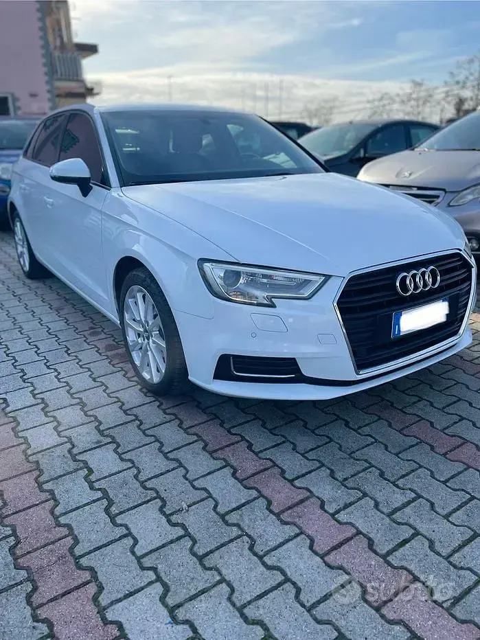 Usata Audi A3 Business 110 CV (80 kW) 2017 Bianco Berlina