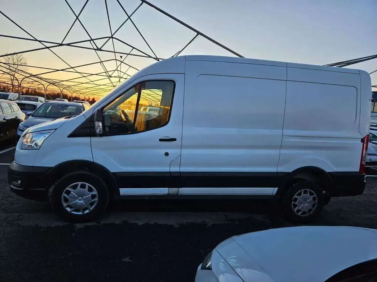 Usata Ford Transit 129 CV (94 kW) 2021 Blu/azzurro Furgone