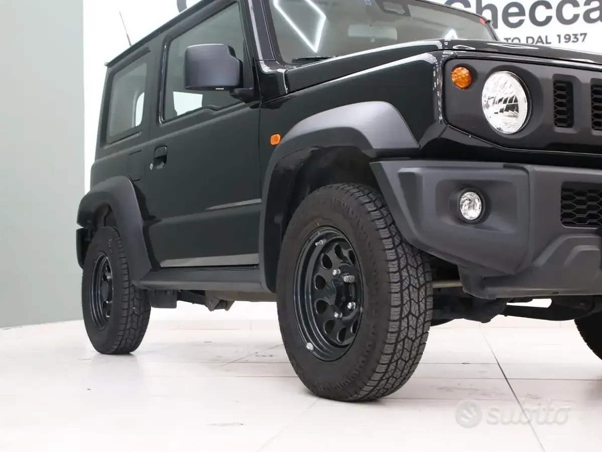 Usata Suzuki Jimny 102 CV (75 kW) 2023 Nero SUV