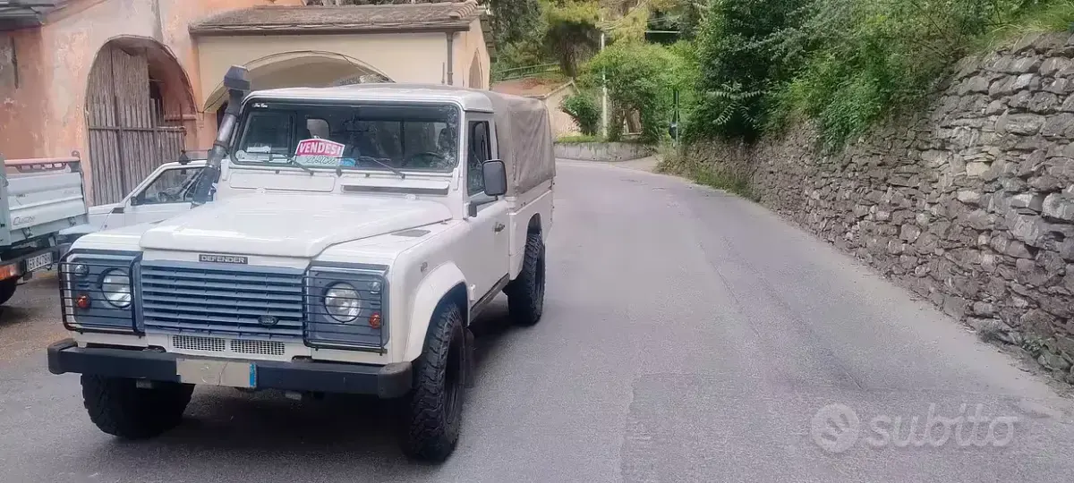Usata Land Rover Defender 122 CV (89 kW) 2006 Bianco SUV