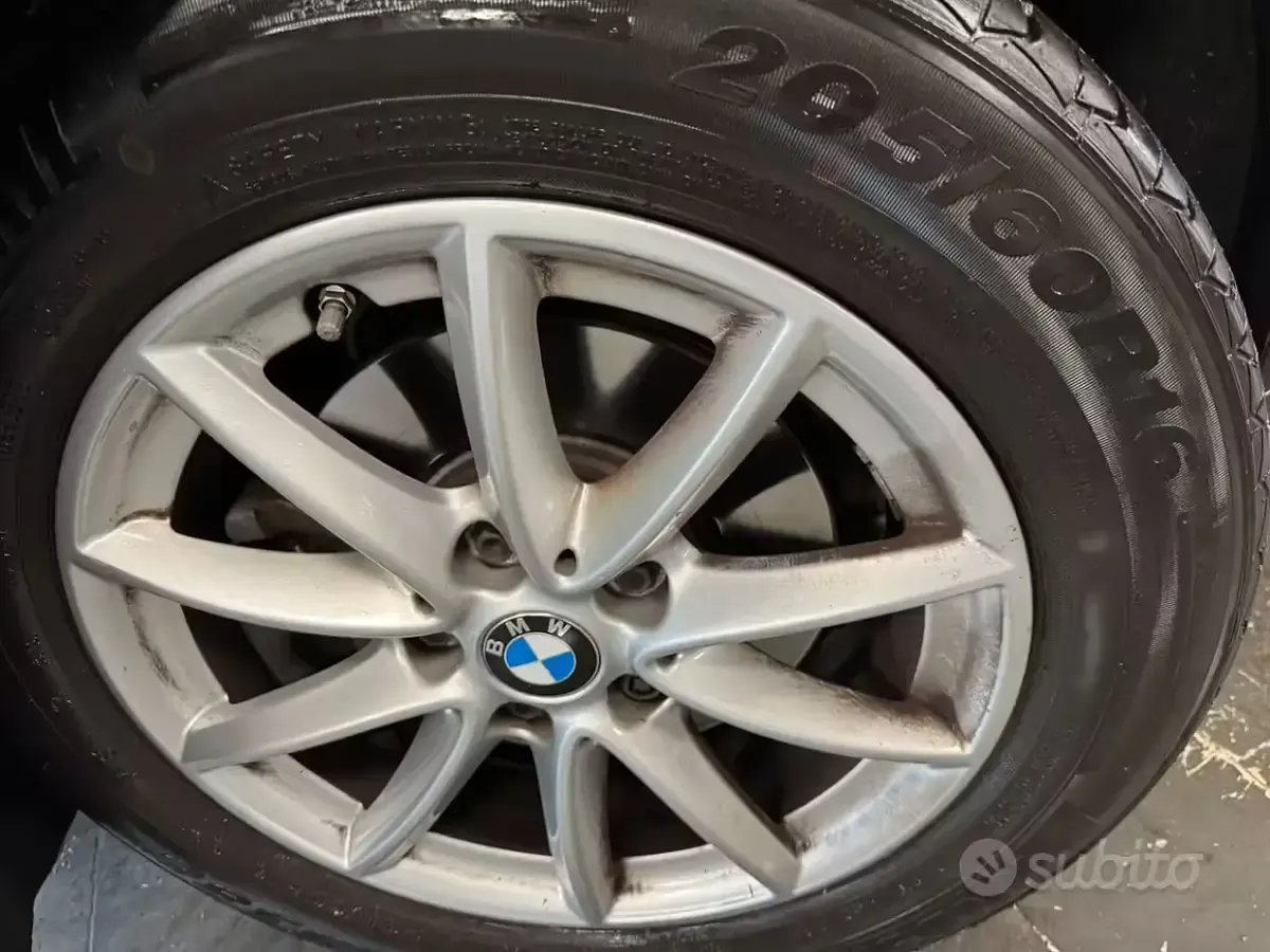 Usata BMW 218 Luxury Line 150 CV (110 kW) 2015 Nero Station wagon
