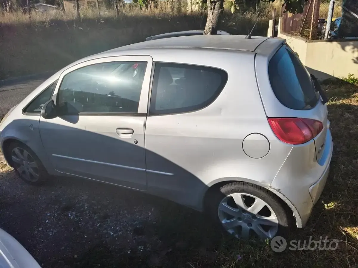Usata Mitsubishi Colt 75 CV (55 kW) 2008 Grigio Utilitaria