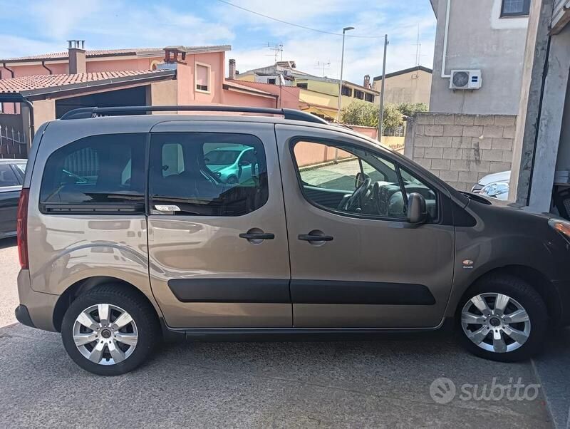 Marrone Usata 2013 Citroën Berlingo XTR Monovolume | 7700 € (Cara) - Immagine 1/4