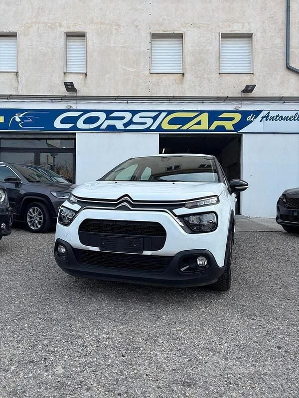 Usata Citroën C3 Feel 101 CV (74 kW) 2022 Bianco Utilitaria