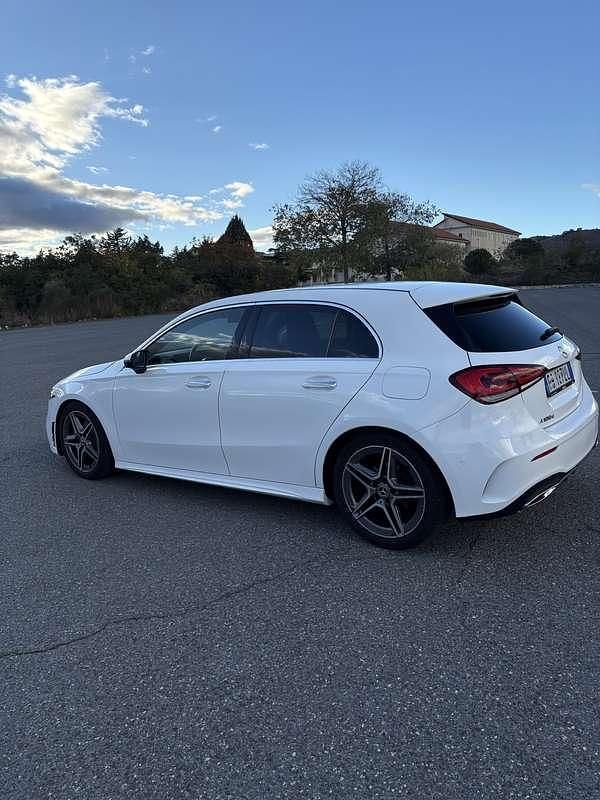 Usata Mercedes A180 Premium 116 CV (85 kW) 2019 Berlina