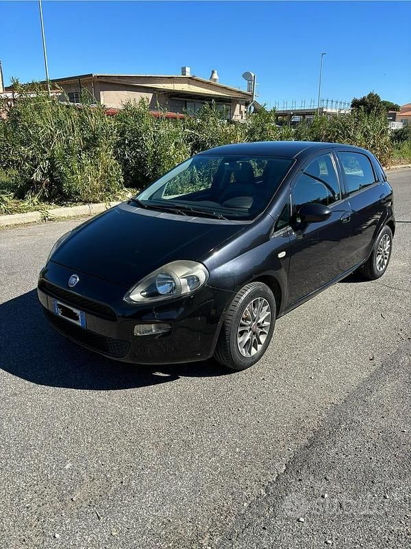 Nero Usata 2012 Fiat Punto Due volumi | 2900 € (Ottimo prezzo) - Immagine 1/4