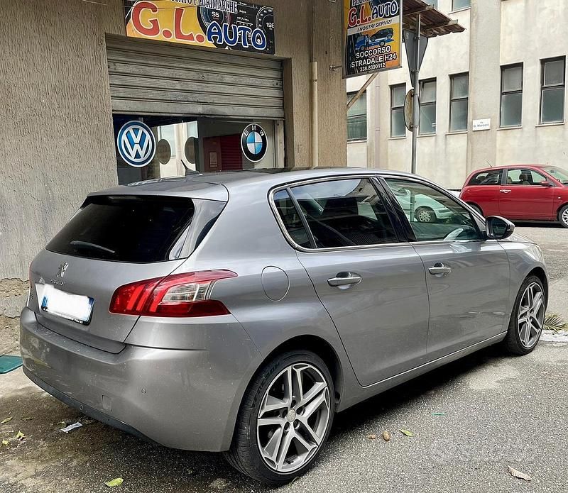 Usata Peugeot 308 Allure 115 CV (84 kW) 2015 Grigio Berlina