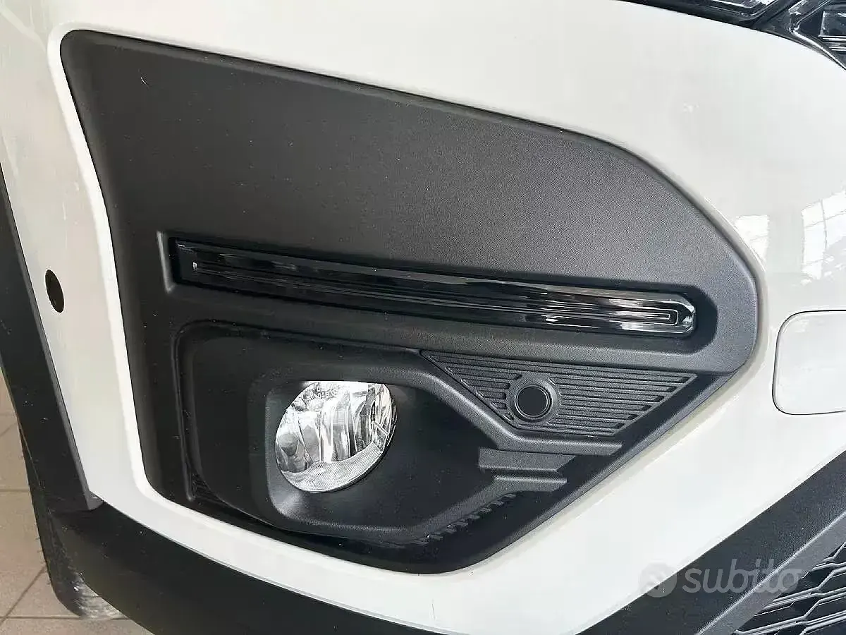Usata Dacia Sandero Expression 101 CV (74 kW) 2025 Bianco Berlina