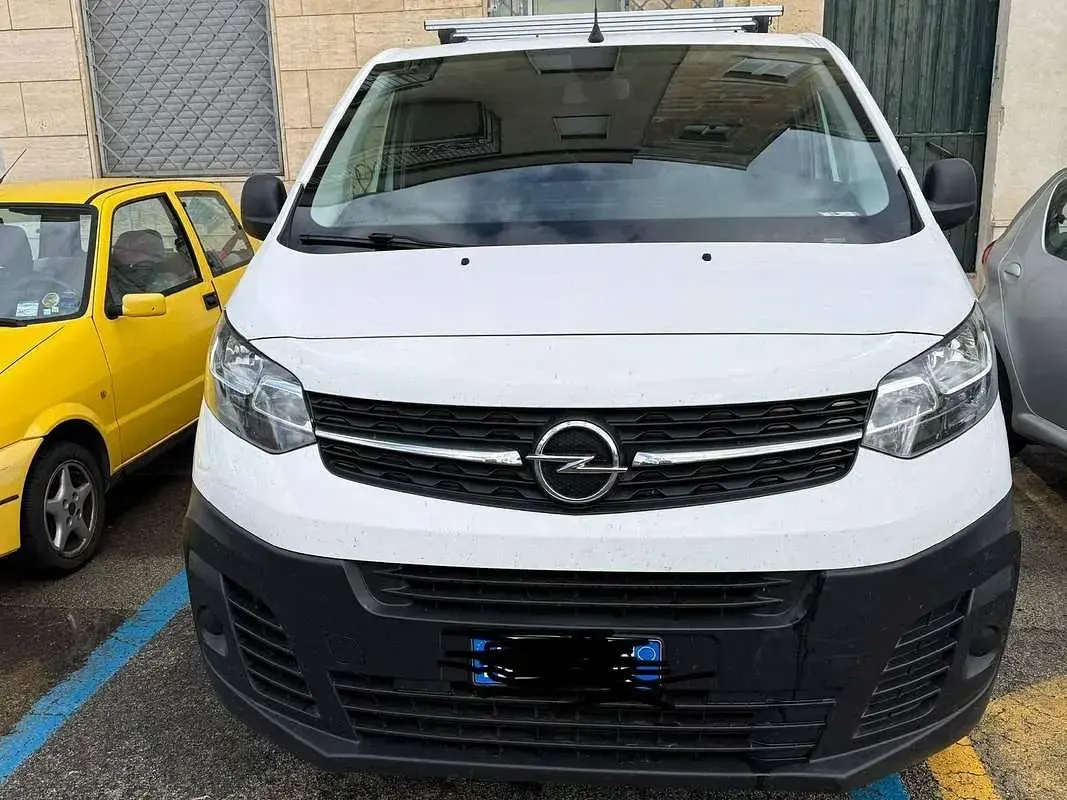 Usata Opel Vivaro 120 CV (88 kW) 2019 Bianco Monovolume