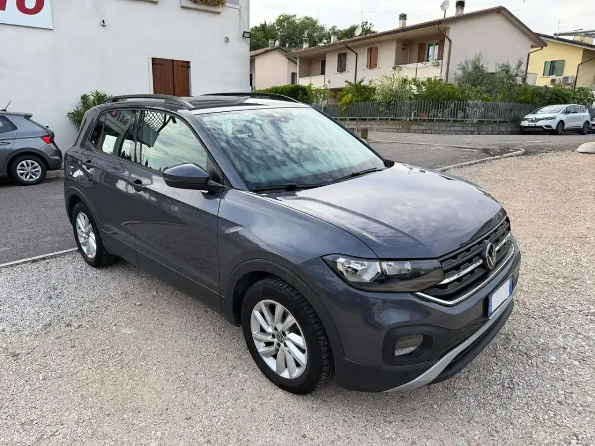 Usata VW T-Cross Style 110 CV (80 kW) 2023 Grigio SUV