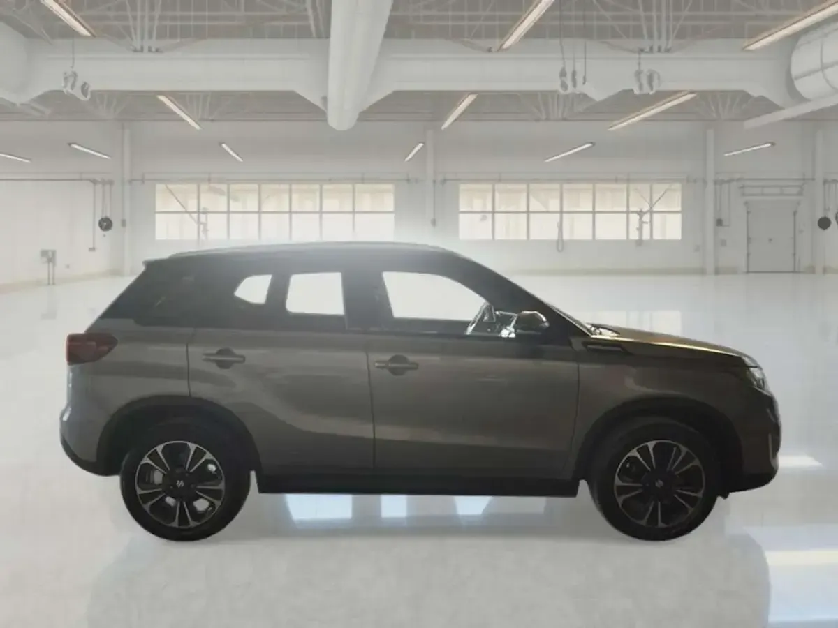 Usata Suzuki Vitara 129 CV (94 kW) 2023 Grigio SUV