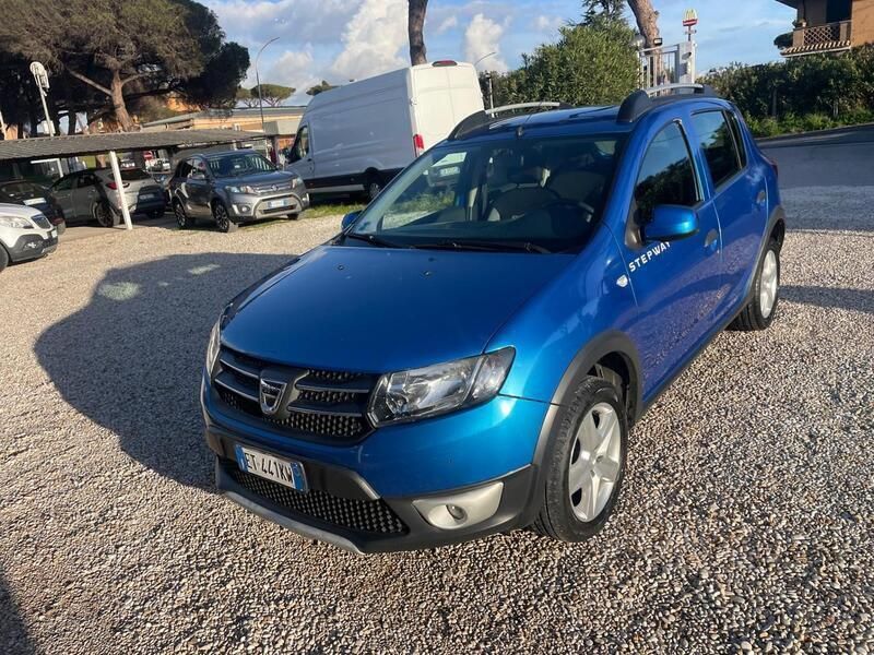 Usata Dacia Sandero Prestige 90 CV (66 kW) 2014 Blu Utilitaria