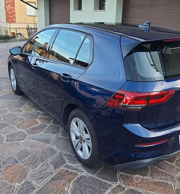 Usata VW Golf VIII Life 2021 Blu Berlina