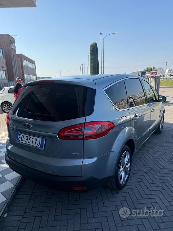 Usata Ford S-MAX Titanium 163 CV (119 kW) 2010 Grigio Monovolume