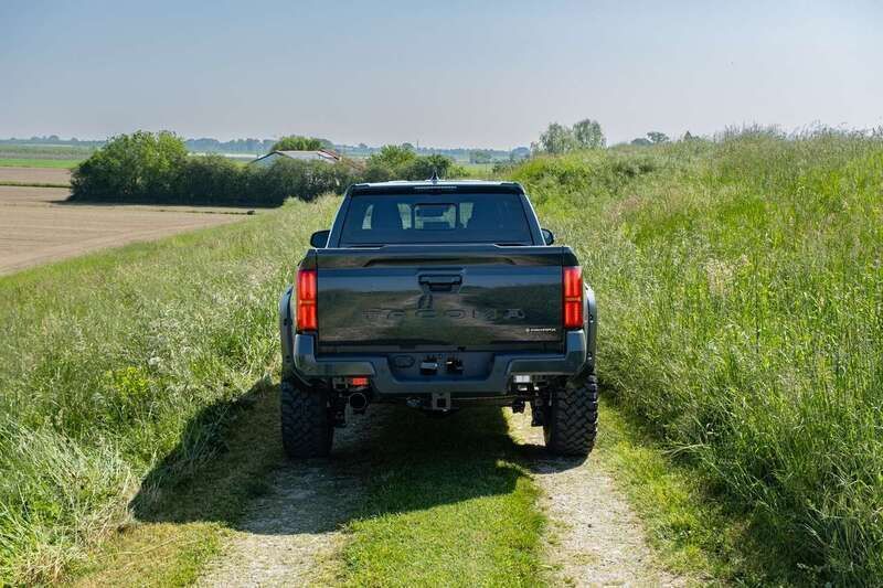 Nuova Toyota Tacoma Limited 326 CV (239 kW) 2025 Grigio Pick-up