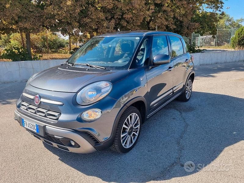 Grigio Usata 2018 Fiat 500L Cross Monovolume | 10.900 € (Buon prezzo) - Immagine 1/4