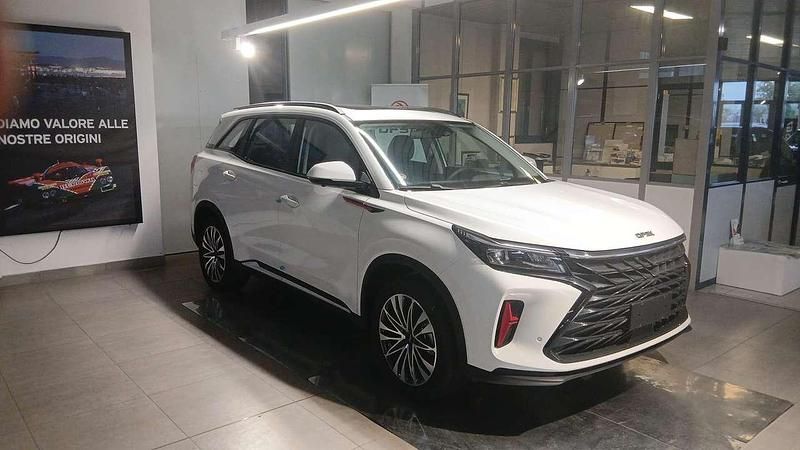 Nuova DFSK Fengon 177 CV (130 kW) 2026 Bianco Monovolume