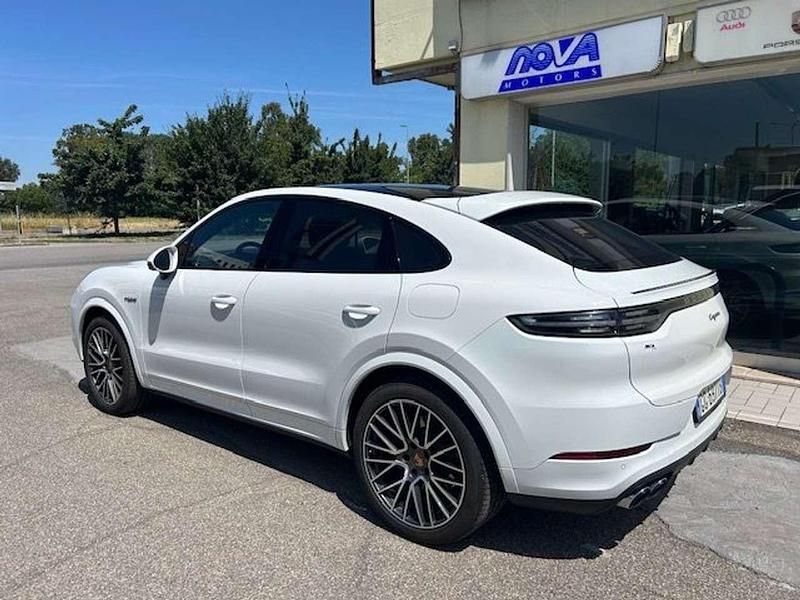 Usata Porsche Cayenne Coupe 340 CV (250 kW) 2021 Bianco Coupé