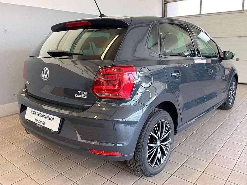 Usata VW Polo Allstar 90 CV (66 kW) 2017 Grigio Berlina