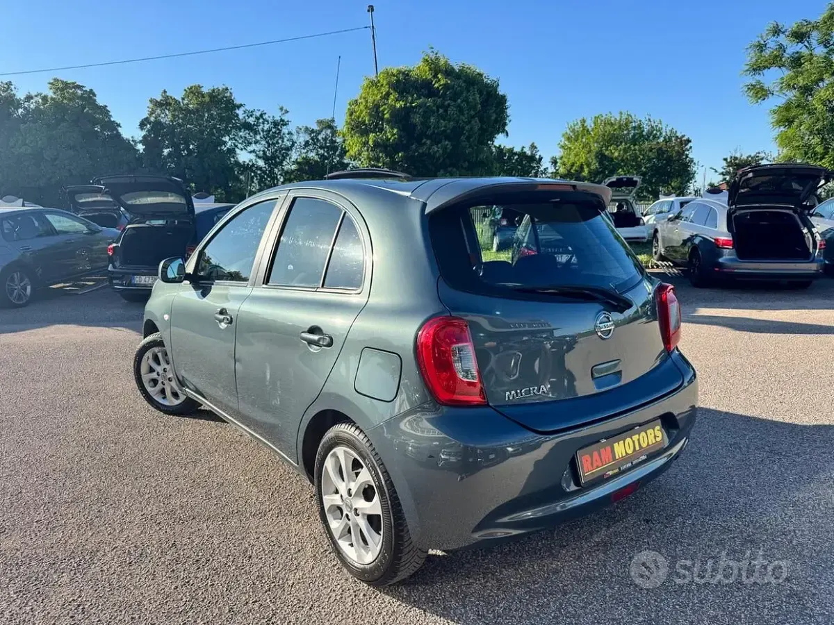 Usata Nissan Micra Acenta 80 CV (58 kW) 2017 Grigio Utilitaria
