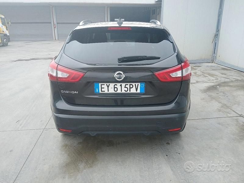 Usata Nissan Qashqai Tekna 131 CV (96 kW) 2015 Nero SUV