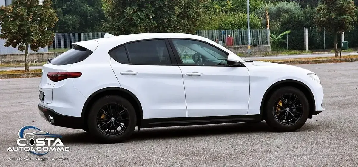 Usata Alfa Romeo Stelvio Super 160 CV (117 kW) 2020 Bianco SUV