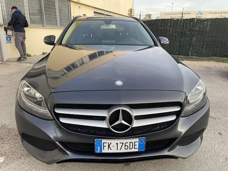 Usata Mercedes C180 Premium Plus 116 CV (85 kW) 2017 Grigio Station wagon