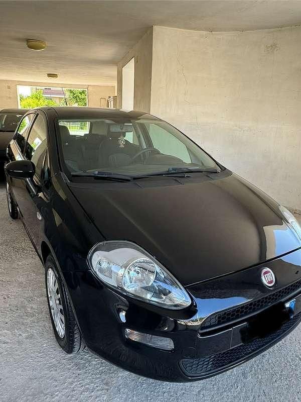 Usata Fiat Punto Active 60 CV (44 kW) 2016 Utilitaria