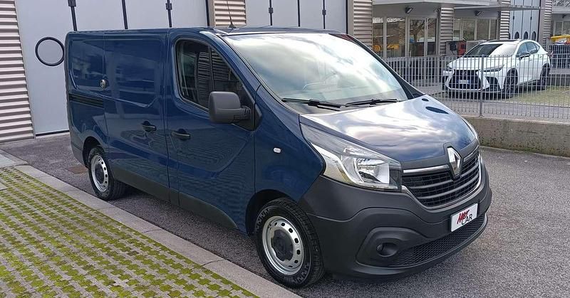 Usata Renault Trafic 120 CV (88 kW) 2021 Blu/azzurro Monovolume