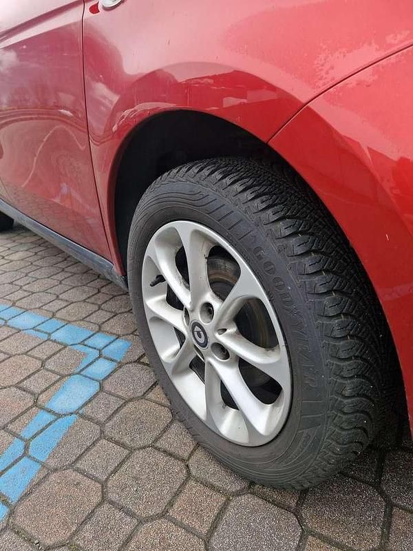 Usata Smart ForFour Passion 90 CV (66 kW) 2017 Cadmium red Utilitaria