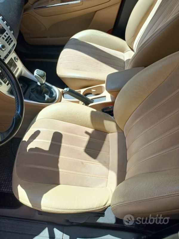 Usata Lancia Delta 120 CV (88 kW) 2013 Utilitaria