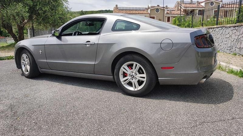 Usata Ford Mustang 305 CV (224 kW) 2014 Grigio Coupé