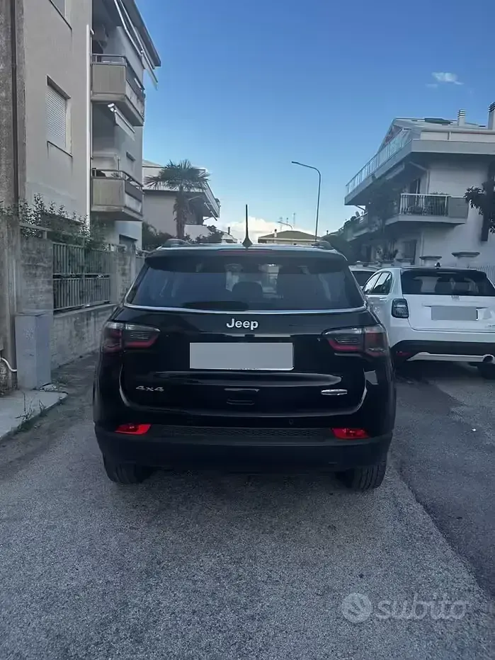 Usata Jeep Compass 140 CV (102 kW) 2019 Nero SUV