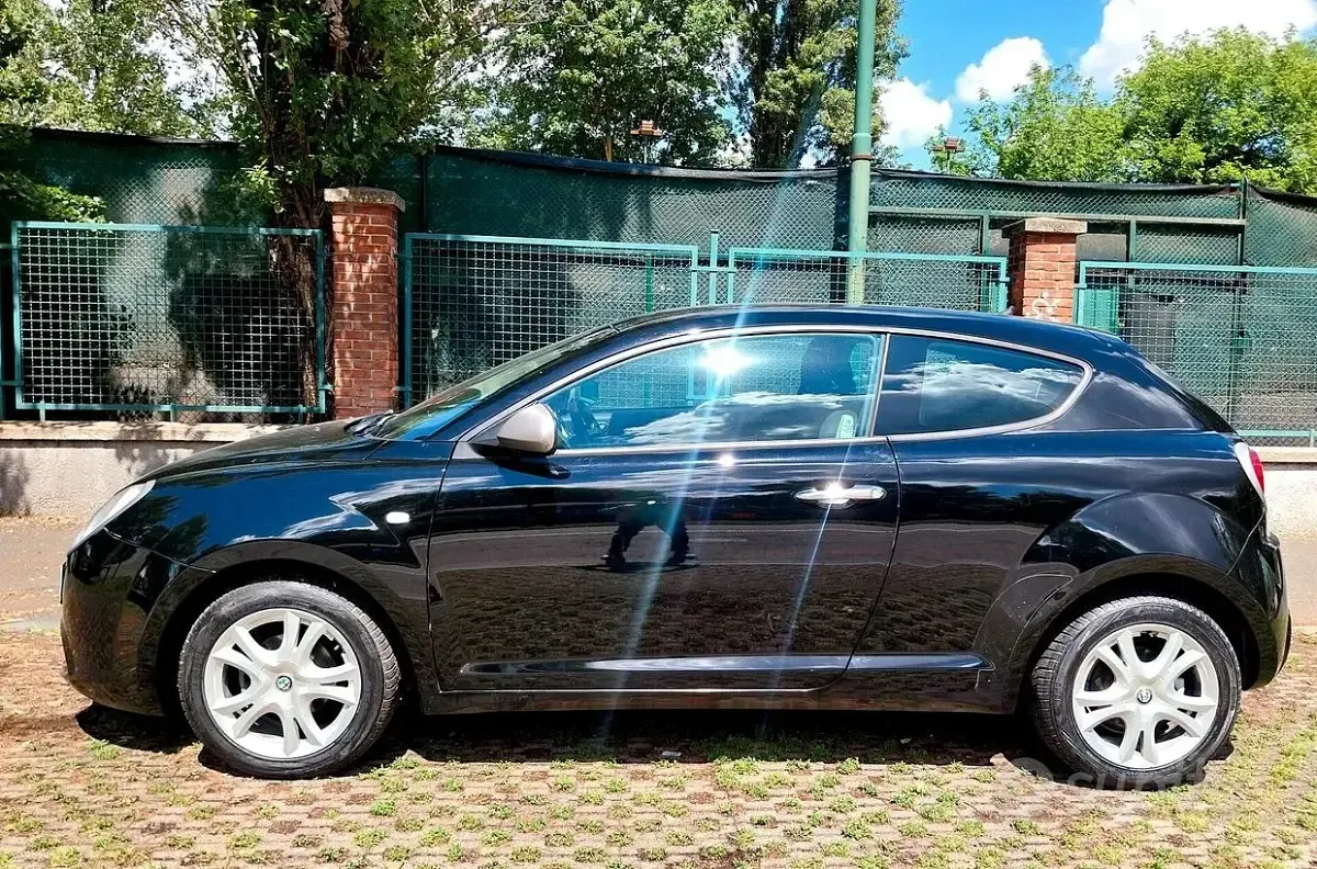 Usata Alfa Romeo MiTo Distinctive 79 CV (58 kW) 2012 Nero Utilitaria